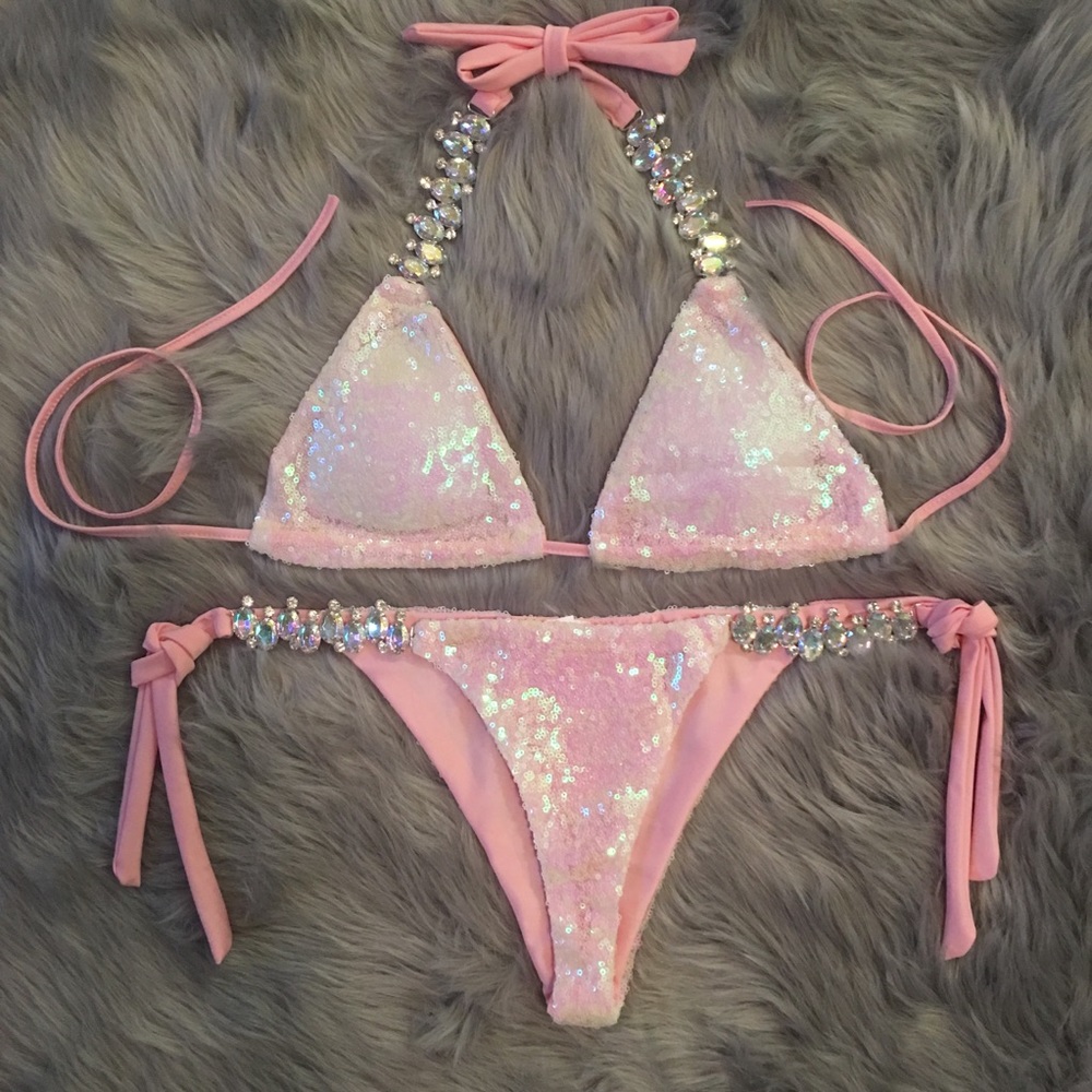 HOST PICK💕POWDER PINK SEQUIN AND JEWELED BIKINI - Picture 5 of 8